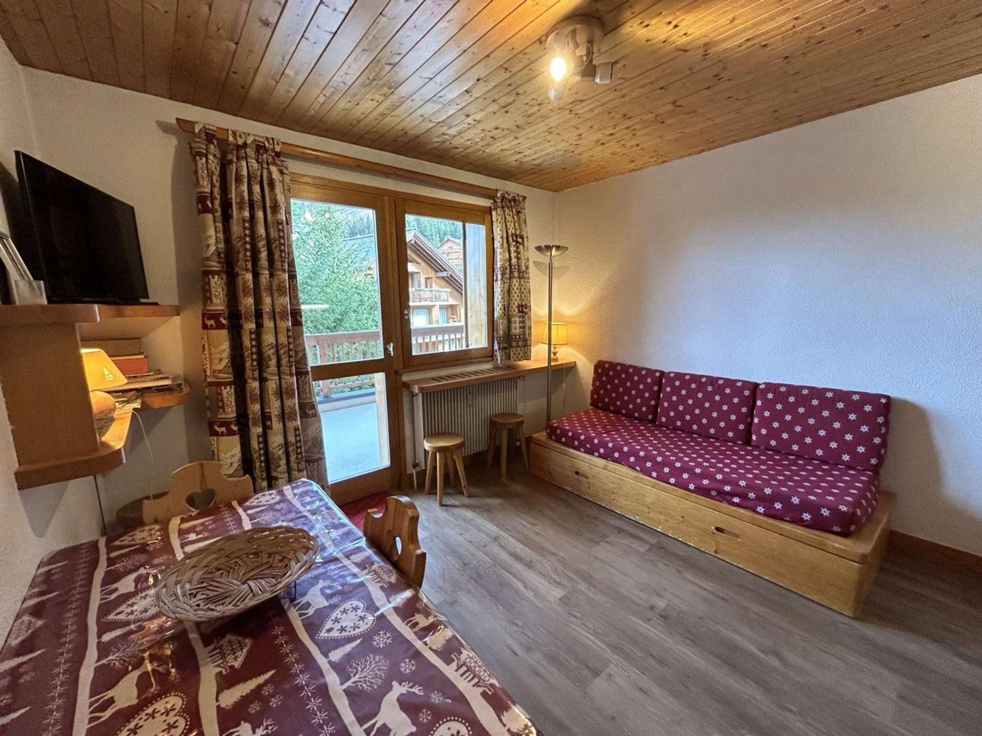 Studio 2/4 Pers, Acces Pistes Et Piscine, Proche Commerces, Meribel - Fr-1-180-297 Exteriör bild